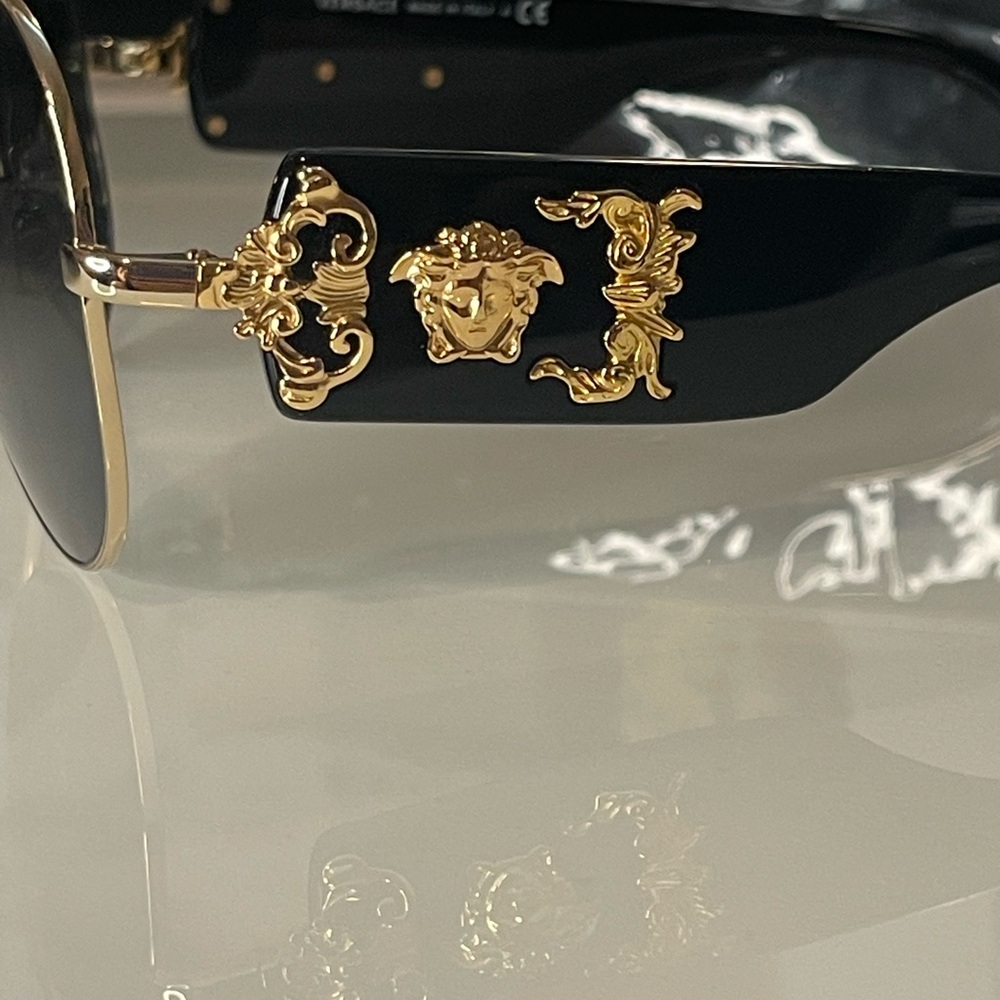 Authentic NWT Versace sunglasses Pilot Unisex 🖤🖤🖤🖤💛💛💛💛 - Picture 8 of 13